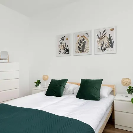 Spacious Narutowicza In Perfect For Remote Work By Renters Appartement Cracovie