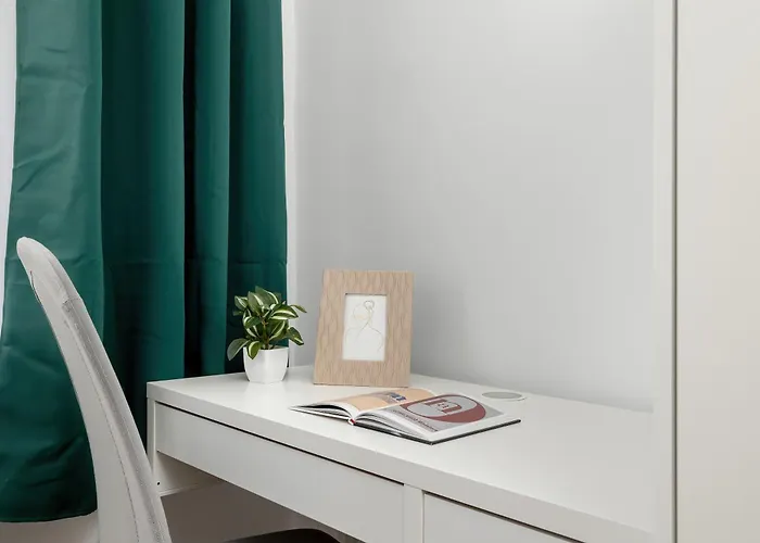 Spacious Narutowicza In Perfect For Remote Work By Renters Apartment